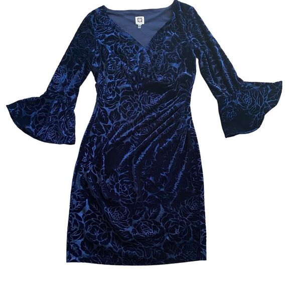 NEW Anne Klein | Floral Velvet Bell Sleeve Dress, Size 6 - Picture 1 of 8
